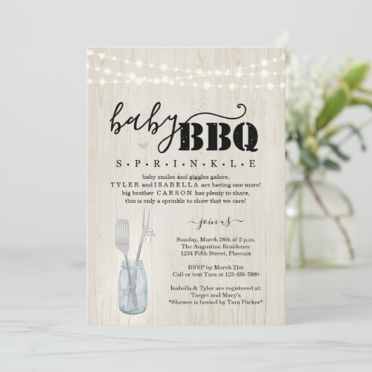 Baby Sprinkle BBQ - Couple's Baby Q Barbeque Invit Kaart (Staand voorkant)