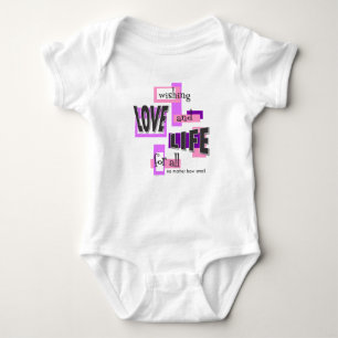 Baby t-shirt of eendelig romperpak.