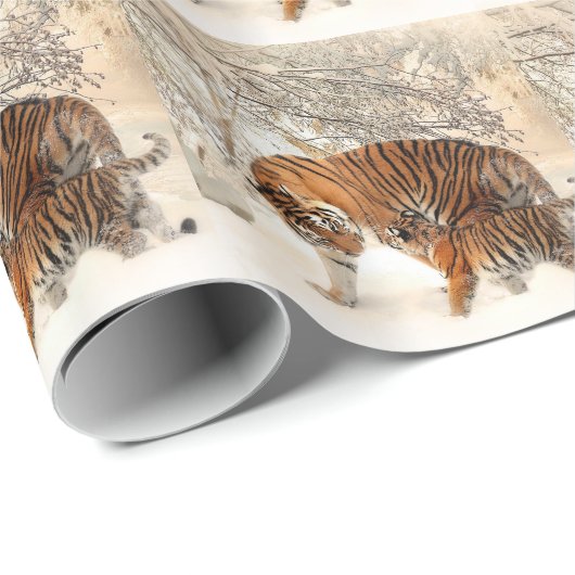 Baby tijger en tijger moeder in een sneeuwbos cadeaupapier (Rol Hoek)