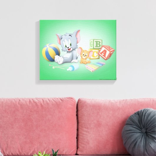Baby Tom en Jerry die met speelgoed spelen Canvas Afdruk (Insitu (Woonkamer))