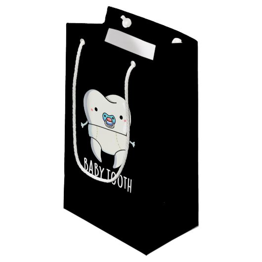 Baby Tooth Funny Teeth Pun Dark BG Klein Cadeauzakje (Voorkant Gekanteld)
