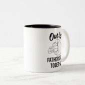 Baby tot pa onze eerste Vaderdag samen Tweekleurige Koffiemok (Voorkant rechts)