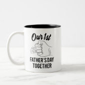 Baby tot pa onze eerste Vaderdag samen Tweekleurige Koffiemok (Links)