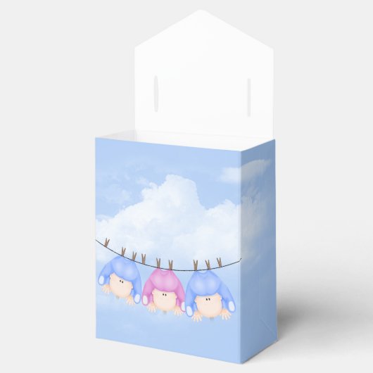 Baby Triplets Hanging On Clothesline Bedankdoosjes (Geopend)