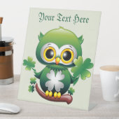 Baby Uil Schattige St. Patrick Cartoon Reclamebord Met Voetstuk (Insitu)