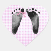 Baby voetafdrukken met Bow op Gingham Hart Sticker (Voorkant)