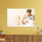 Baby voor borstvoeding canvas afdruk (Insitu (Woonkamer))