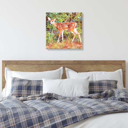 Baby Wild Deer Fawn Canvas Art Print (Insitu (Slaapkamer))