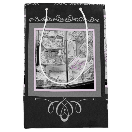  Baby Winkelkleding van 1930: Dolls Medium Cadeauzakje (Voorkant)