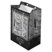  Baby Winkelkleding van 1930: Dolls Medium Cadeauzakje (Voorkant Gekanteld)