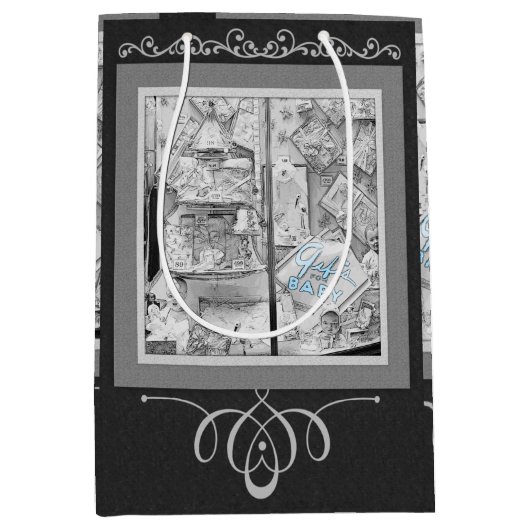  Baby Winkelkleding van 1930: Dolls Medium Cadeauzakje (Voorkant)