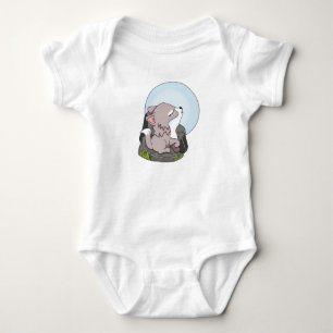 Baby wolf huilt naar de maan romper