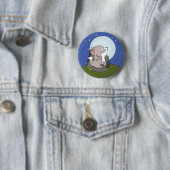 Baby wolf huilt naar de maan ronde button 5,7 cm (In situ)