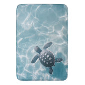 Baby Zee Schildpad in helder water Badmat (Voorkant Verticaal)