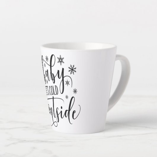 Baby zijn koude kerstavlokken buiten de winter latte mok (Rechterhoek)