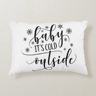 Baby zijn koude kerstavond buiten de winter accent kussen