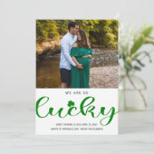 baby/zwangerschapsaankondiging groene staart patri feestdagenkaart (Staand voorkant)