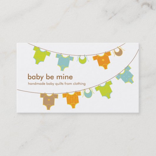 Babykleding op een Visitekaartje met een kast (Voorkant)