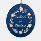 Baby's 1e kerstfeest Blauw botanisch Keramisch Ornament (Links)
