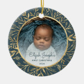 Baby's 1e Kerstfoto Goud Bladerdek Blauwgroen Rond Keramisch Ornament (Voorkant)