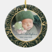 Baby's 1e Kerstfoto Goud Bladergroen Ronde Keramisch Ornament (Achterkant)