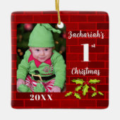Baby's 1e Kerstmis Red Brick Keepsake Keramisch Ornament (Voorkant)