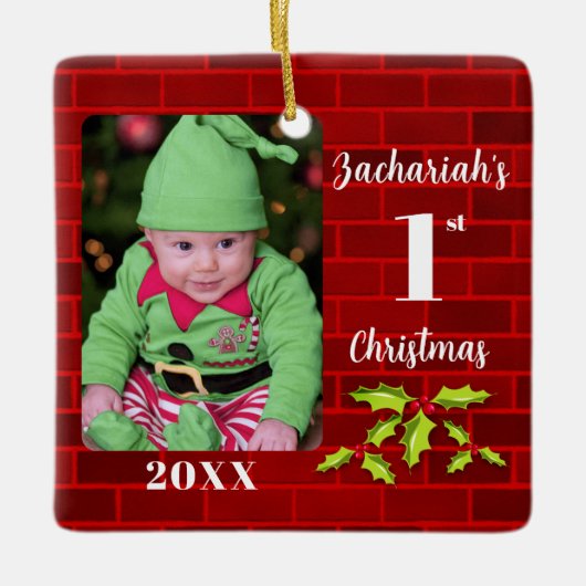 Baby's 1e Kerstmis Red Brick Keepsake Keramisch Ornament (Voorkant)