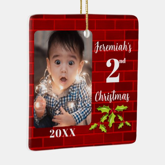 Baby's 2e Kerstmis Rode Steen Keepsake Keramisch Ornament (Rechts)
