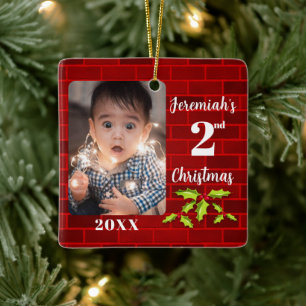 Baby's 2e Kerstmis Rode Steen Keepsake Keramisch Ornament