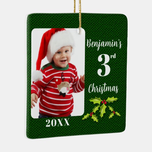 Baby's 3e Kerstmis Groene Faux Stof Keepsake Keramisch Ornament (Rechts)