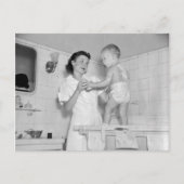 Baby's Bath, 1937 Briefkaart (Voorkant)