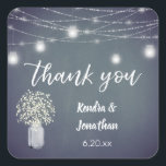 Baby's Breath Chalkboard BGra & String Lights Dank Vierkante Sticker<br><div class="desc">Maak uw uitnodigingen of dank u pop met het Schatje van deze Baby,  Blauw Gray Chalkboard,  & Mason Jar String Lights dank u sticker.</div>