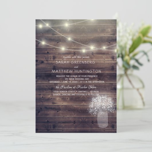 Baby's Breath Mason Jar Rustieke bruiloft uitnodig Kaart (Staand voorkant)