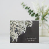 Baby's donkerhout Rustic Sla de datum op Aankondigingskaart (Staand voorkant)