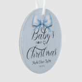 Baby's Eerste Kerst Blauwe Bow Keepsake Ornament (voorkant)