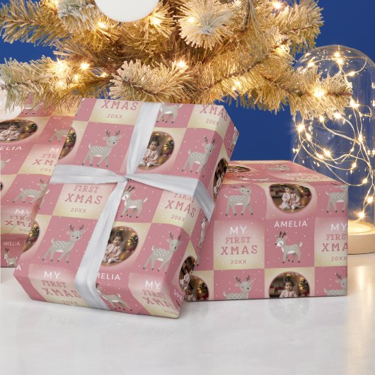 Baby's eerste kerst Roze Herten Foto Cadeaupapier (Feestdagen)