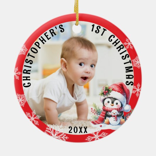 Baby's Eerste Kerst Schattigee Pinguïn Rood Lijst  Keramisch Ornament (Achterkant)