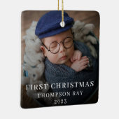 Baby's eerste kerst twee foto pasgeboren Schattige Keramisch Ornament (Rechts)