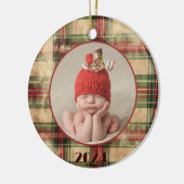 Baby's eerste kerst versleten Plaid Foto Keramisch Ornament (Links)