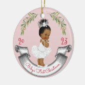 Baby's eerste kerst zwart haar kroon roze & rood keramisch ornament (Links)
