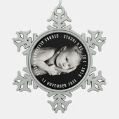 Baby's eerste kerstcirkel Typografie Foto Tin Sneeuwvlok Ornament (Voorkant)