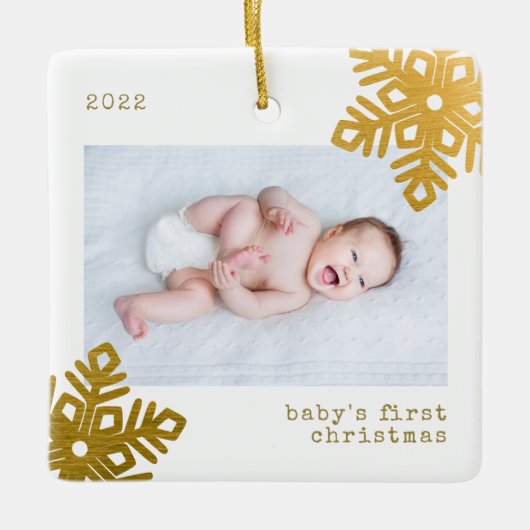 Baby's eerste kerstfeest gouden oliesnowflake Foto Keramisch Ornament (Voorkant)