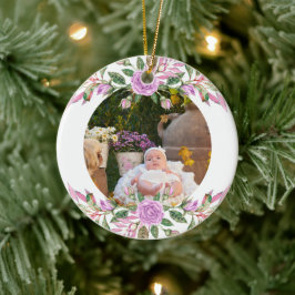 Baby's eerste kerstfeest met lijst van bloemen keramisch ornament