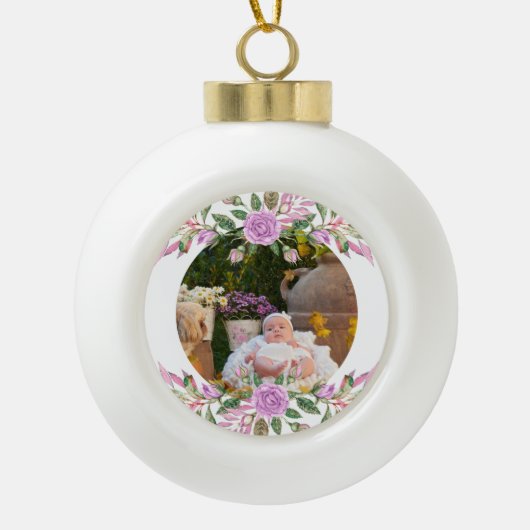 Baby's eerste kerstfeest met lijst van bloemen keramische bal ornament (Voorkant)