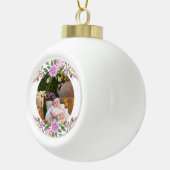 Baby's eerste kerstfeest met lijst van bloemen keramische bal ornament (Rechts)