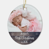 Baby's eerste kerstfeest Rustic wood op maat Keramisch Ornament (Links)