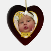 Baby's eerste kerstfoto in Dark Red Keramisch Ornament (Rechts)