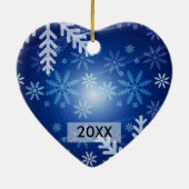 Baby's Eerste kerstfoto met datum Keramisch Ornament (Achterkant)