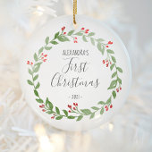 Baby's eerste kerstfoto met grote grijs keramisch ornament