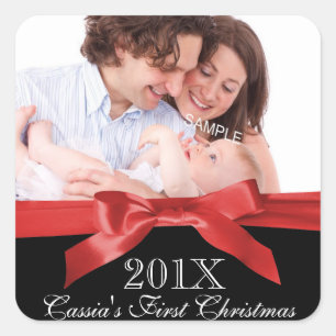 Baby's eerste kerstfoto met rood lintje vierkante sticker